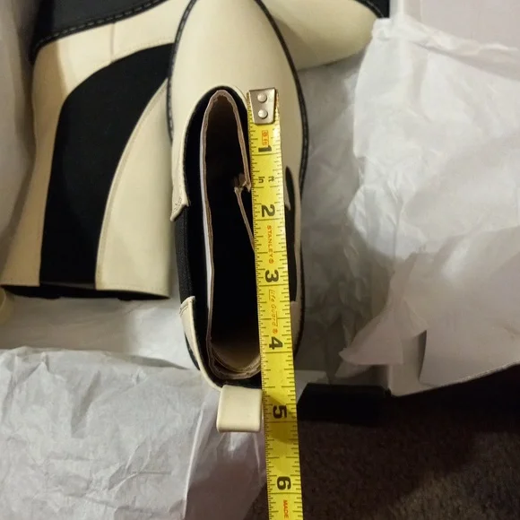 NINE WEST PLATFORM CHELSEA Doleas Boots, Size 10/11 - Picture 11 of 11